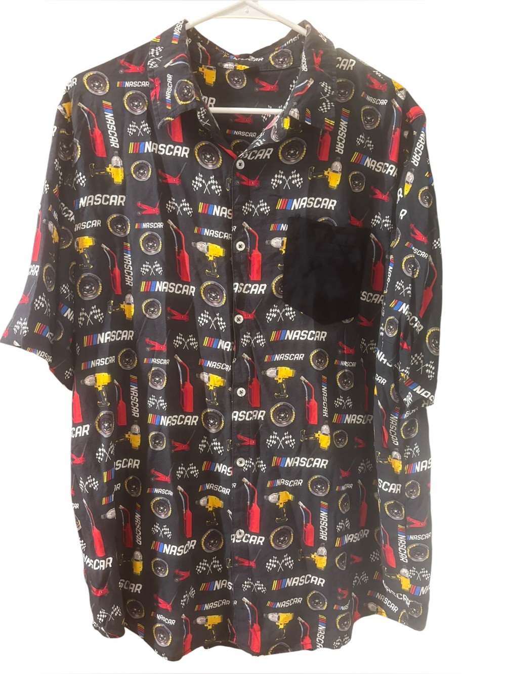 NASCAR Men's Racing Theme Print Black Button Down Short Sleeve Shirt Size XL